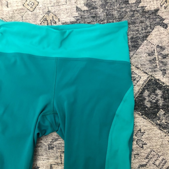 Lululemon train times 35 inch blocked - Picture 10 of 10